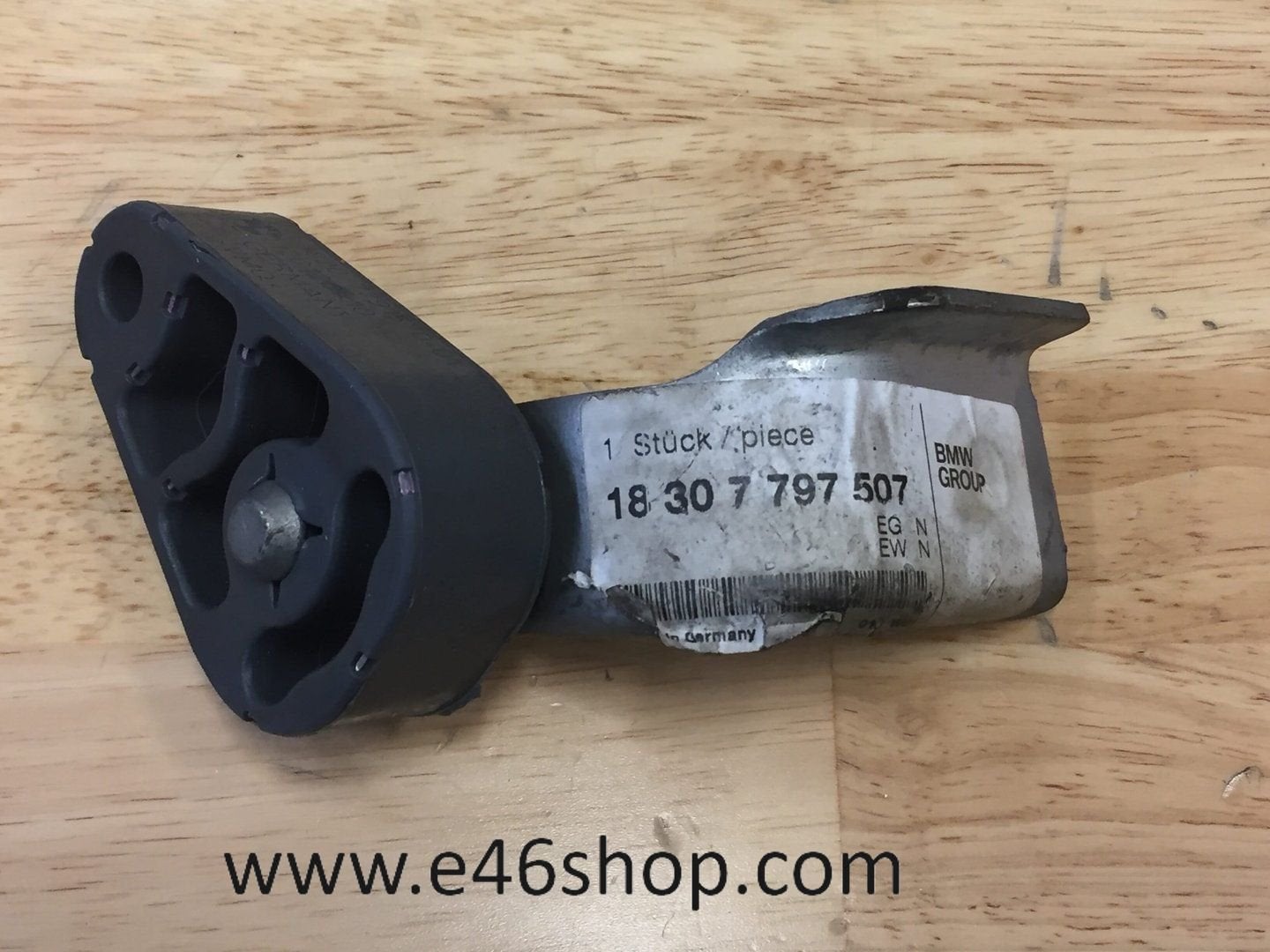 Ophangrubber uitlaat BMW E60 E61 diesel oe 18307797507, Auto-onderdelen, Uitlaatsystemen, -, -, Nieuw, Ophalen of Verzenden