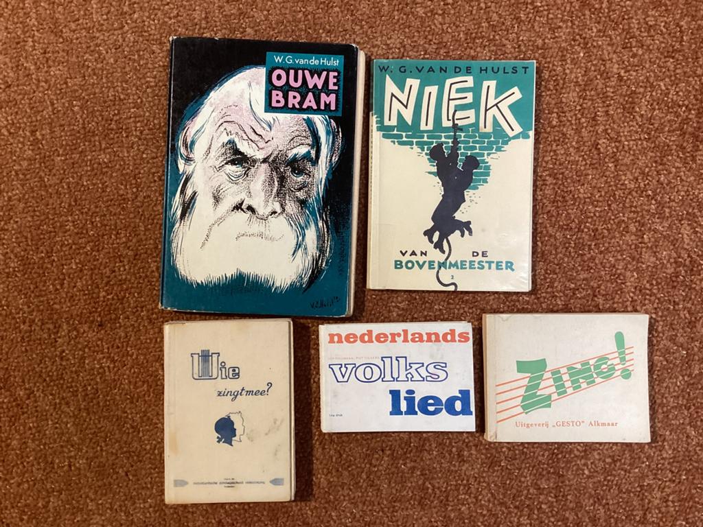 Diverse retro oud hollandse boeken, Boeken, Ophalen of Verzenden, Gelezen