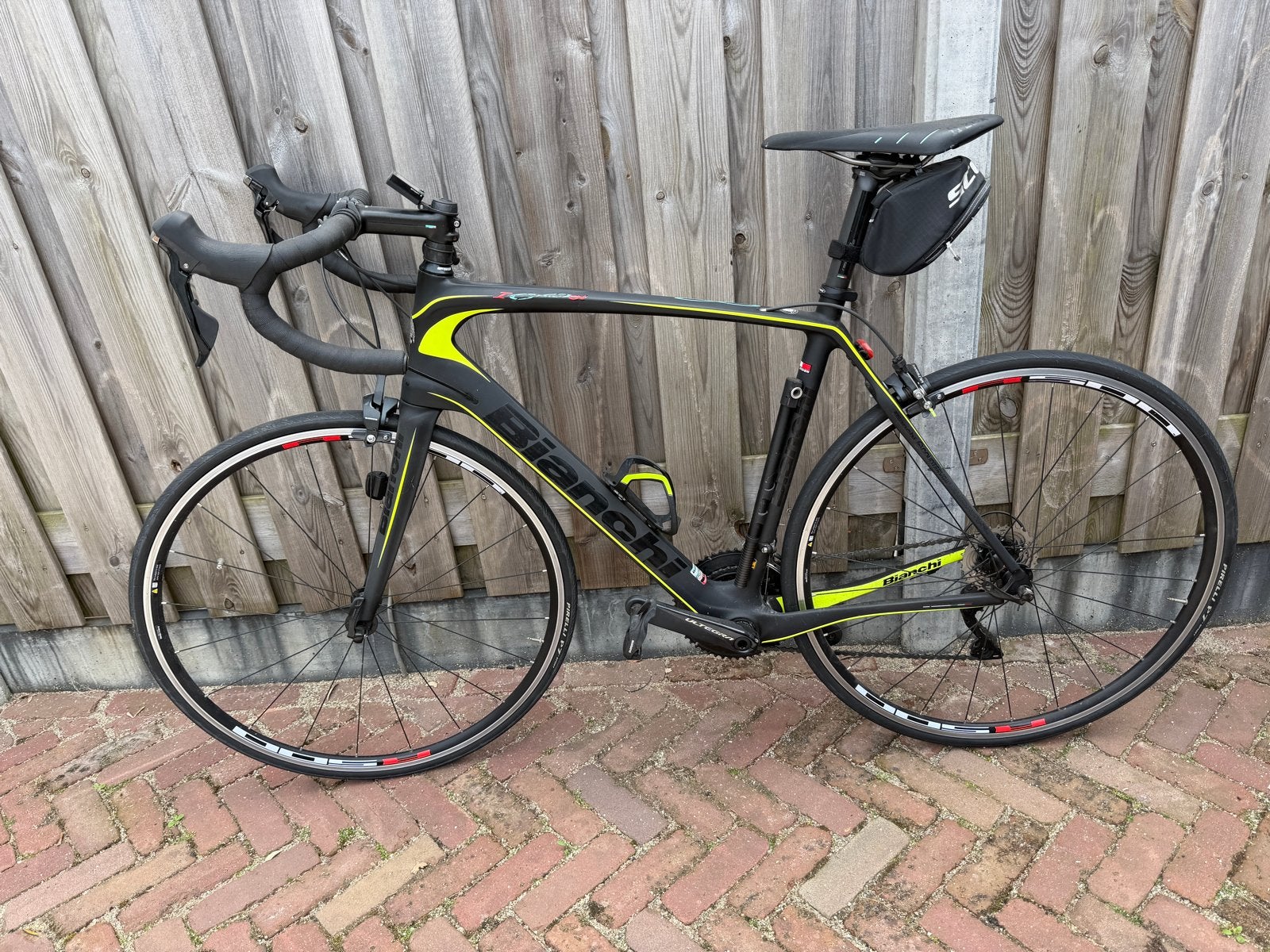 Bianchi Infinito CV racefiets - weinig gebruikt, Fietsen en Brommers, Fietsen | Racefietsen, Carbon, Meer dan 20 versnellingen