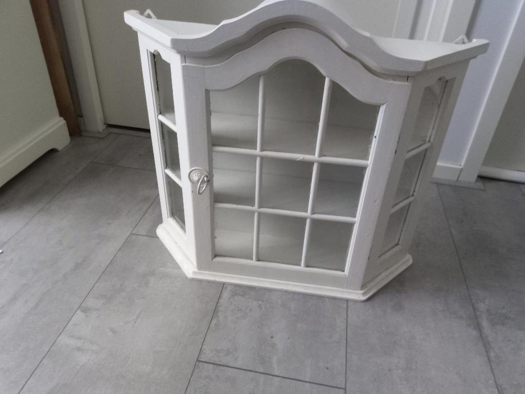 vitrine kastje/pronk kastje, Ophalen