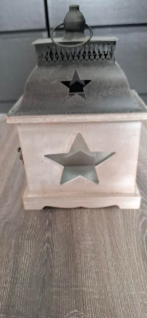 Houten lantaarn, Ophalen