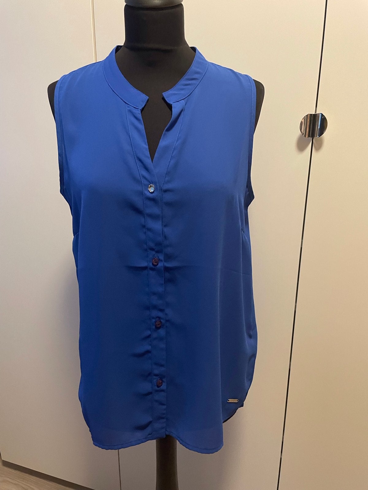 Guess mouwloze blouse maat M, nieuw met kaartjes, Ophalen of Verzenden, Nieuw, Maat 38/40 (M), Blauw