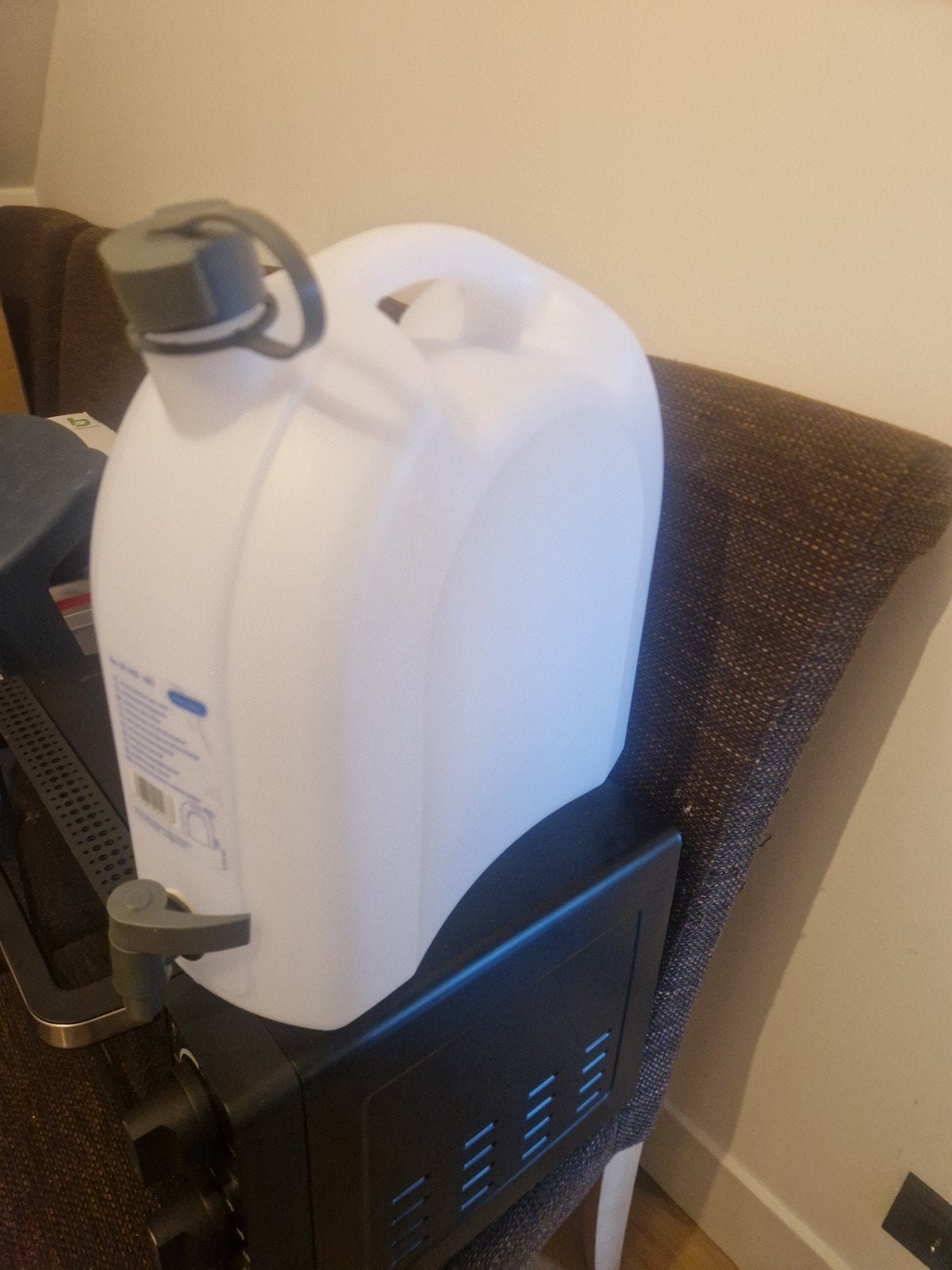 Witte jerrycan met kraan - 10 liter, Ophalen of Verzenden, Zo goed als nieuw