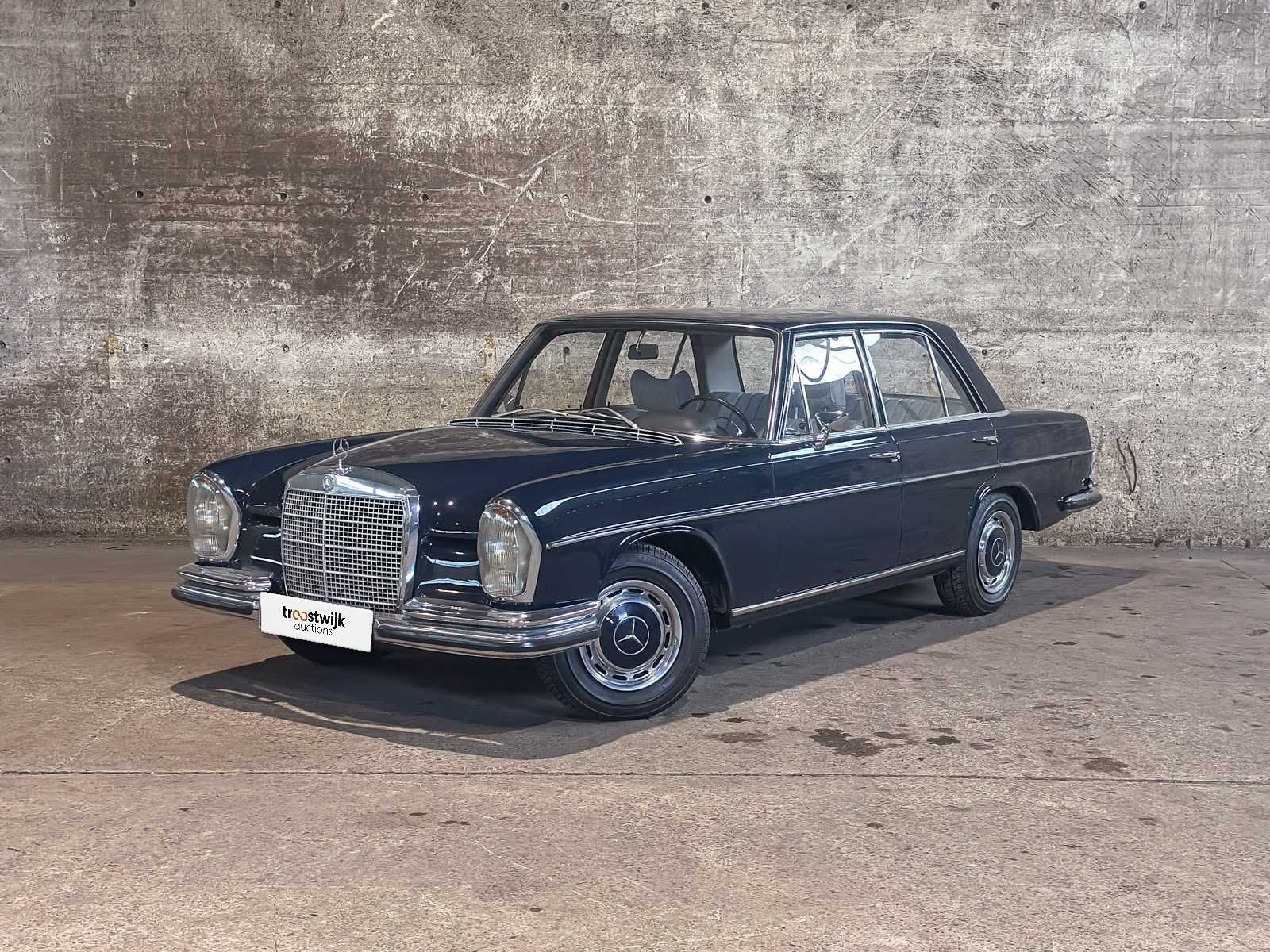 Mercedes-Benz 280 S 156pk 1968 S-Klasse (Origineel-NL), 98-6, Auto's, Gebruikt, Bedrijf, Handgeschakeld, Sedan
