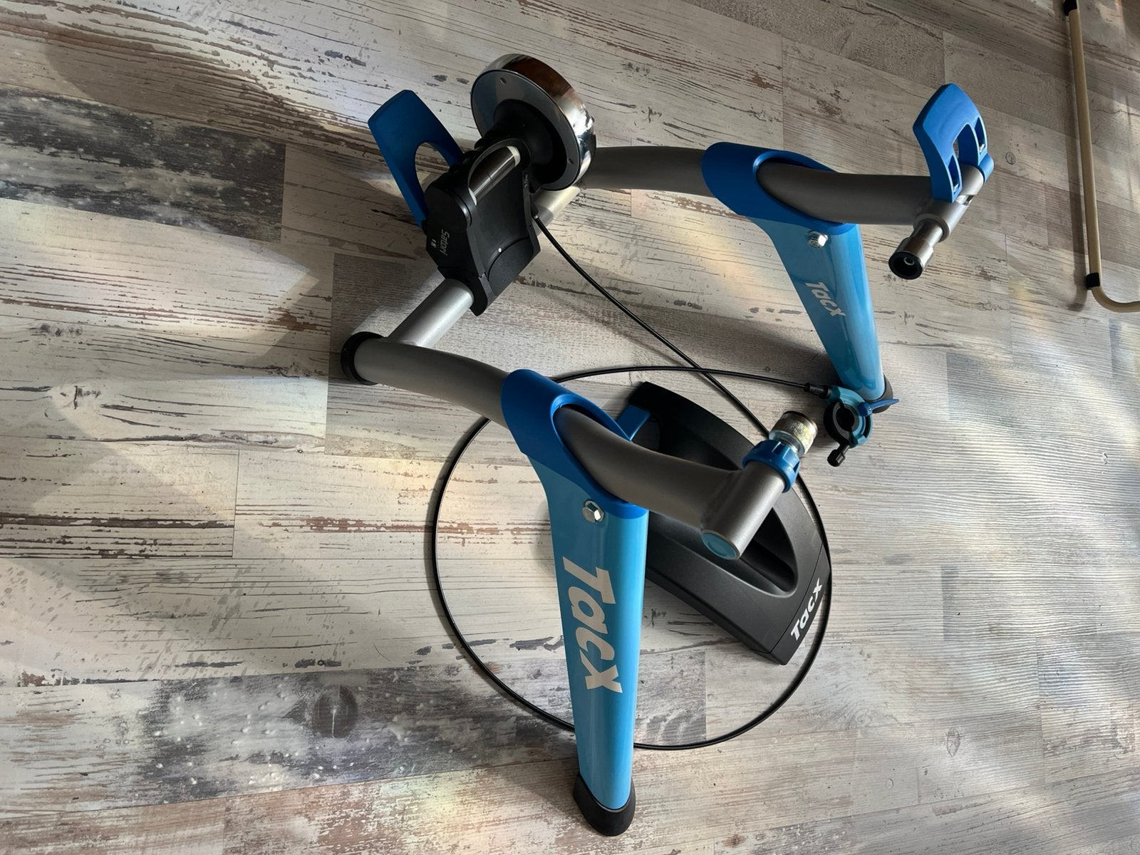Tacx Satori smart T2400 fietstrainer incl. trainingsband, Sport en Fitness, Wielrennen, Ophalen, Zo goed als nieuw, Overige typen