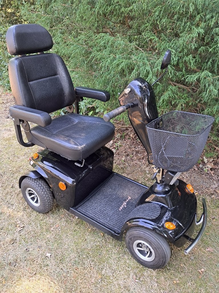 Freerider Panther 4 Vierwieler Scootmobiel met nieuwe accu's, Ophalen, 26 t/m 35 km, Mango, 11 t/m 15 km/u