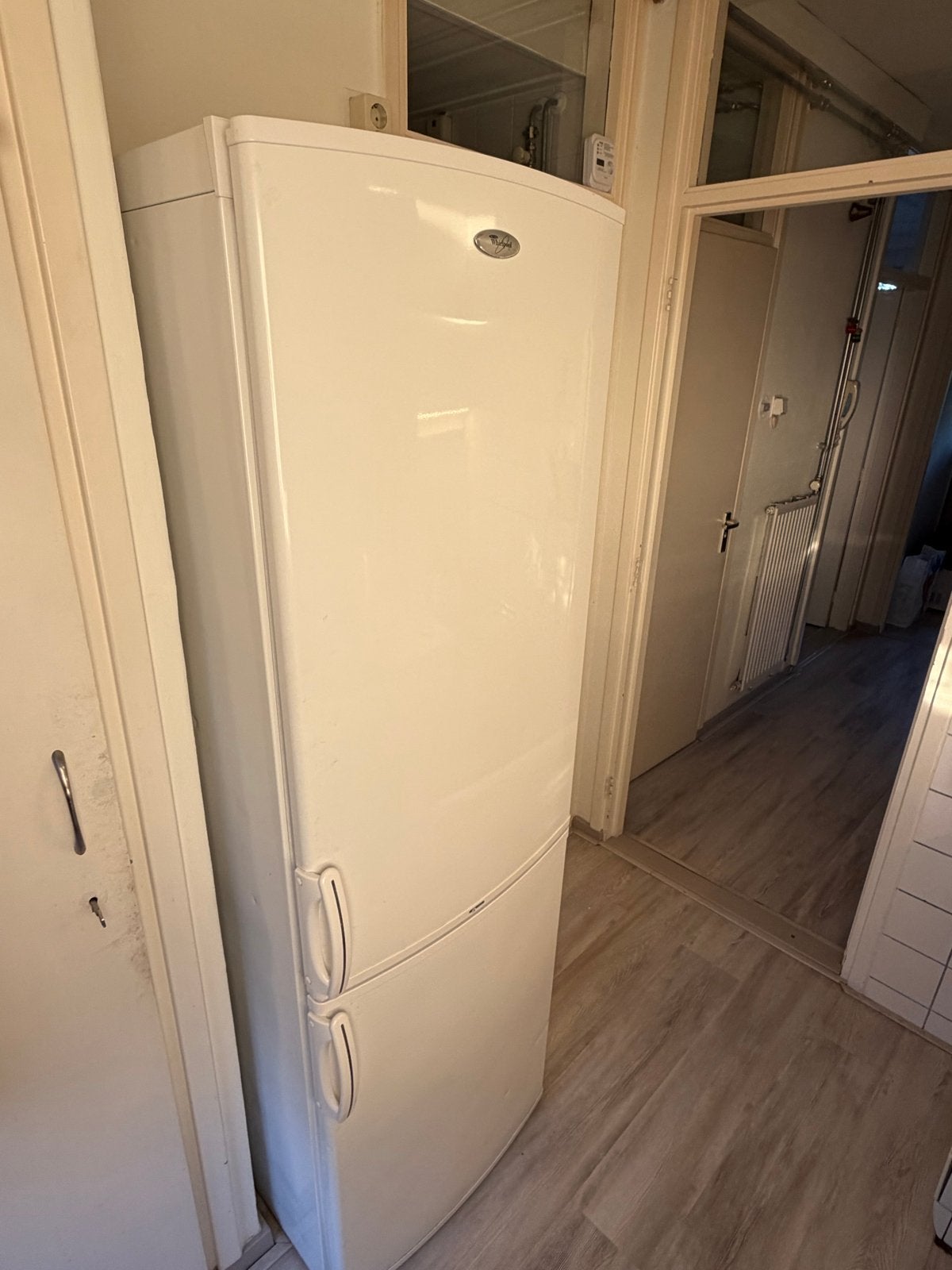 Foto 2 van Whirlpool Koel-vriescombinatie - Functioneert perfect!