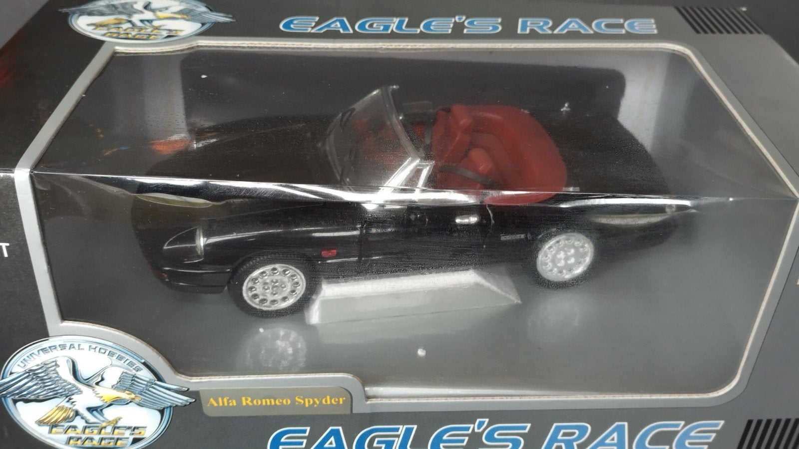 Alfa Romeo Spider 1989 1:18 Universal Hobbies Pol, Overige merken, Auto, Verzenden, .