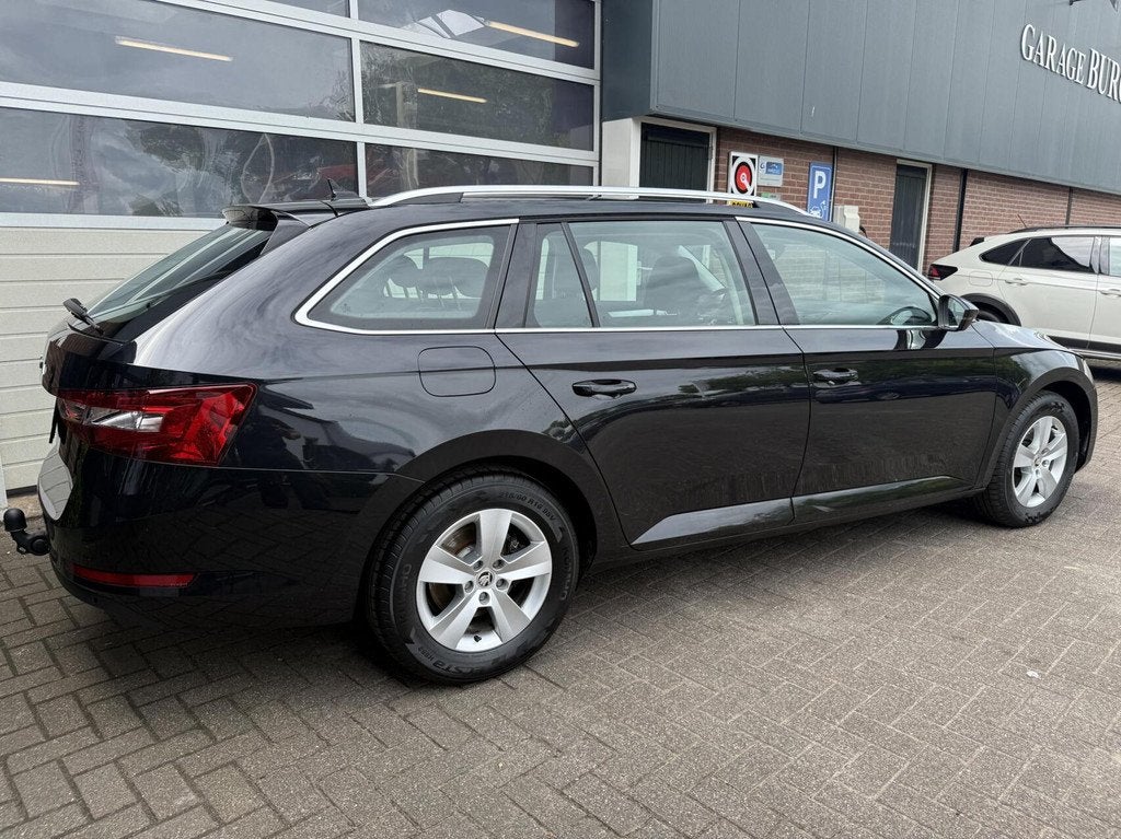 Skoda Superb Combi 1.5 TSI ACT Business Edition *ALL-IN PRIJ, Auto's, 12 maanden, Stof, 4 cilinders, Zwart