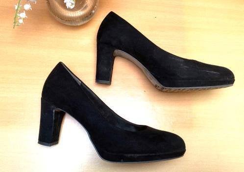 Tamaris suèdelook schoenen maat 37 [DM], Pumps, Zwart, Ophalen of Verzenden, Zo goed als nieuw
