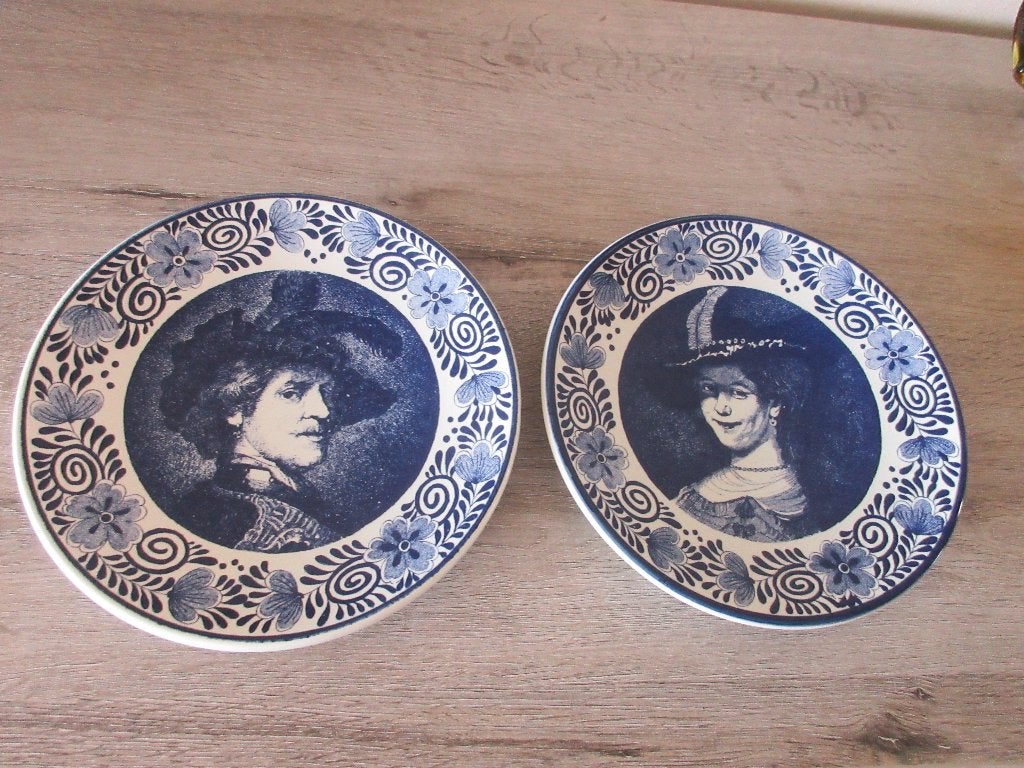 2 Delfts Blauwe Borden Rembrand van Rijn en zijn Vrouw Saski, Antiek en Kunst, Ophalen of Verzenden