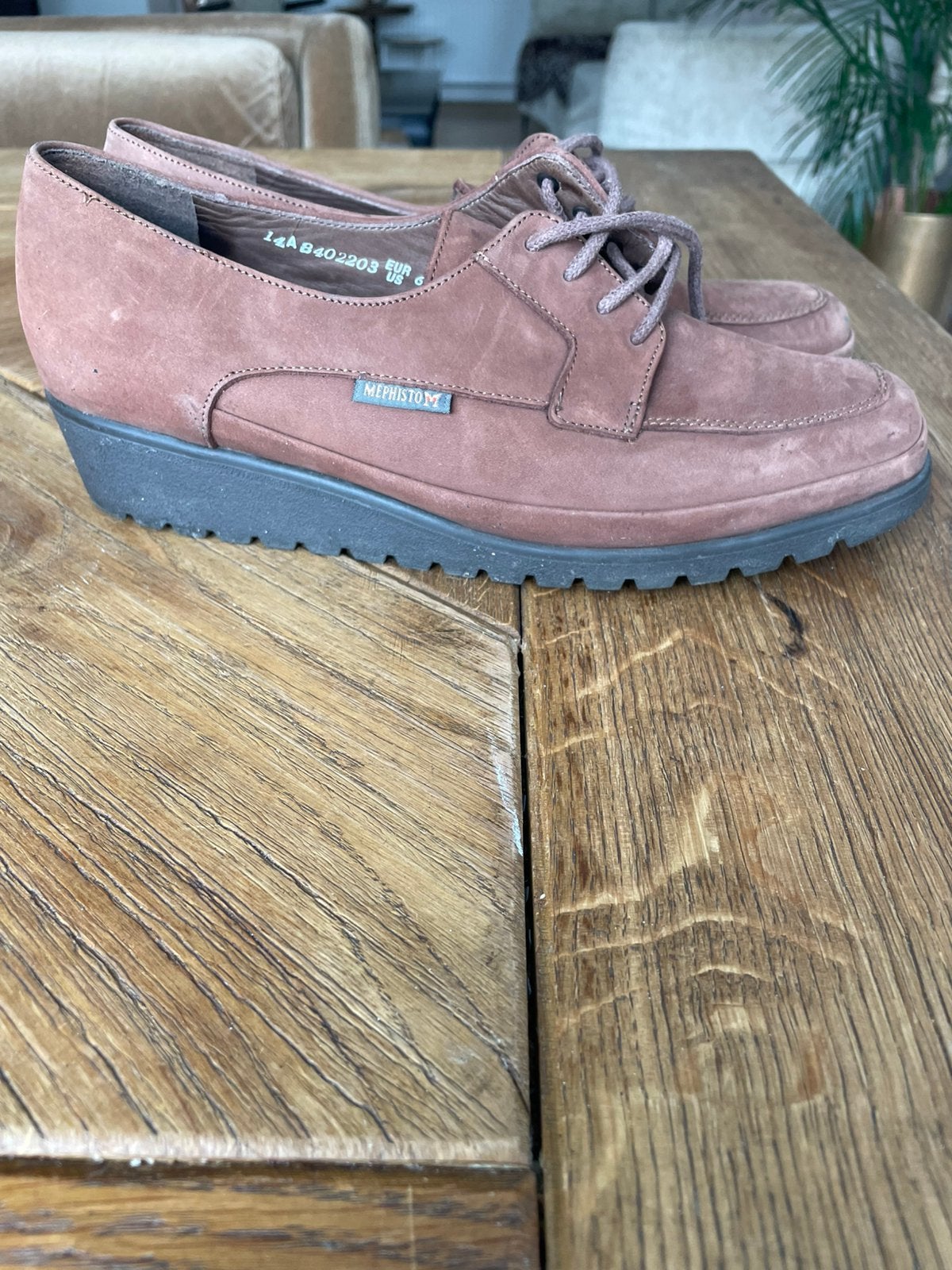 Nieuwe dames schoenen van Mephisto maat 40, Ophalen of Verzenden, Zo goed als nieuw, Bruin, Sneakers of Gympen