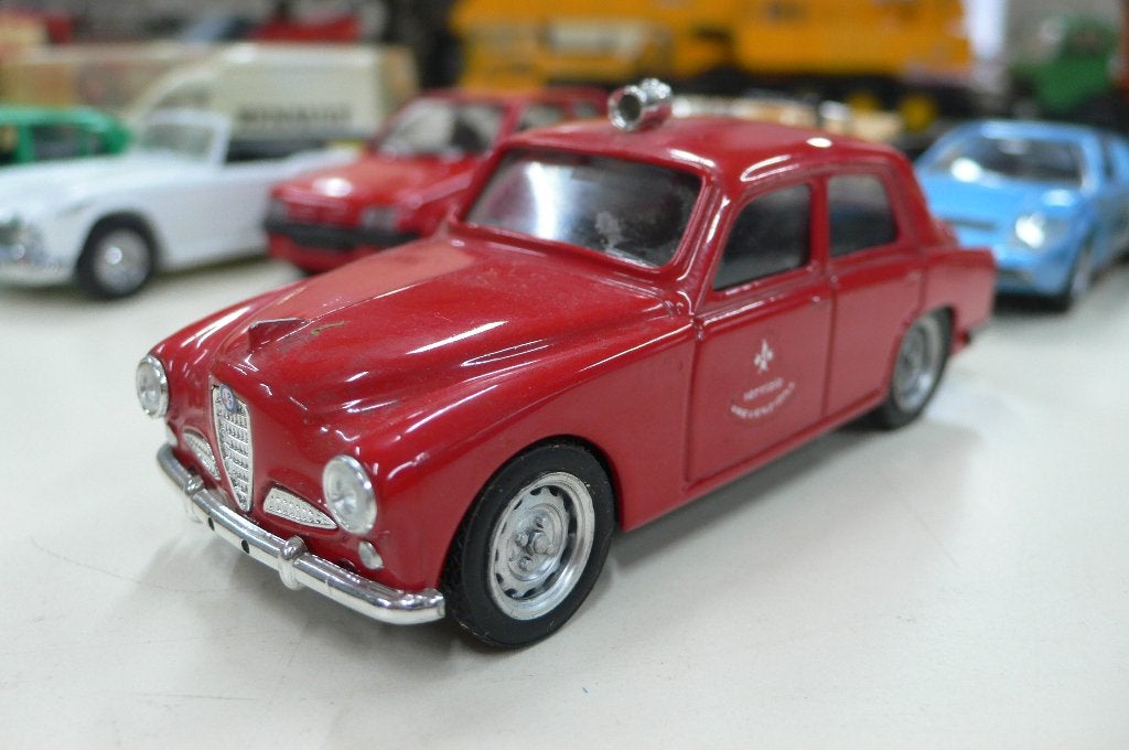 alfa romeo 1900  servizio prevenzione- brumm 1/43, Verzenden, Nieuw, Auto, Overige merken