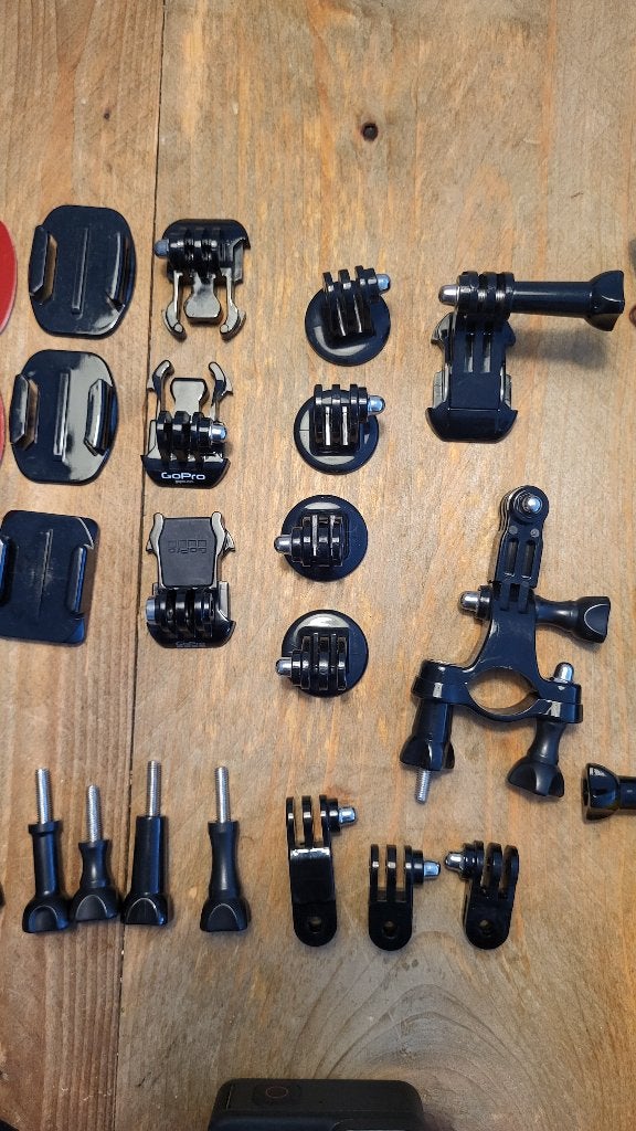 Foto 8 van GoPro HERO9 Black inclusief gigantische accessoire-set!