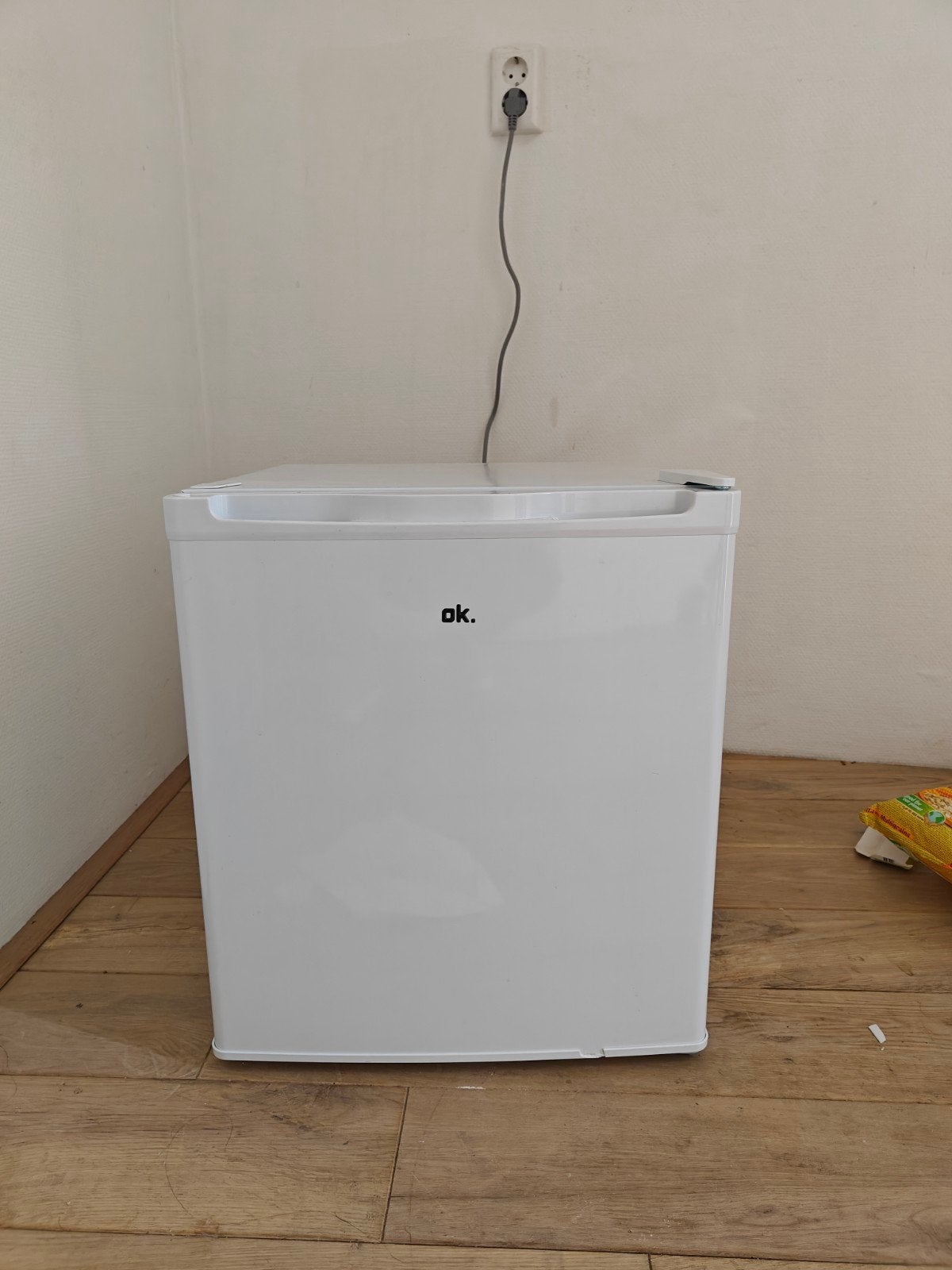 OK vriezer - 33L - vrijstaand tafelmodel - efficient, Witgoed en Apparatuur, Ophalen of Verzenden, Met vriesvak, Minder dan 45 cm