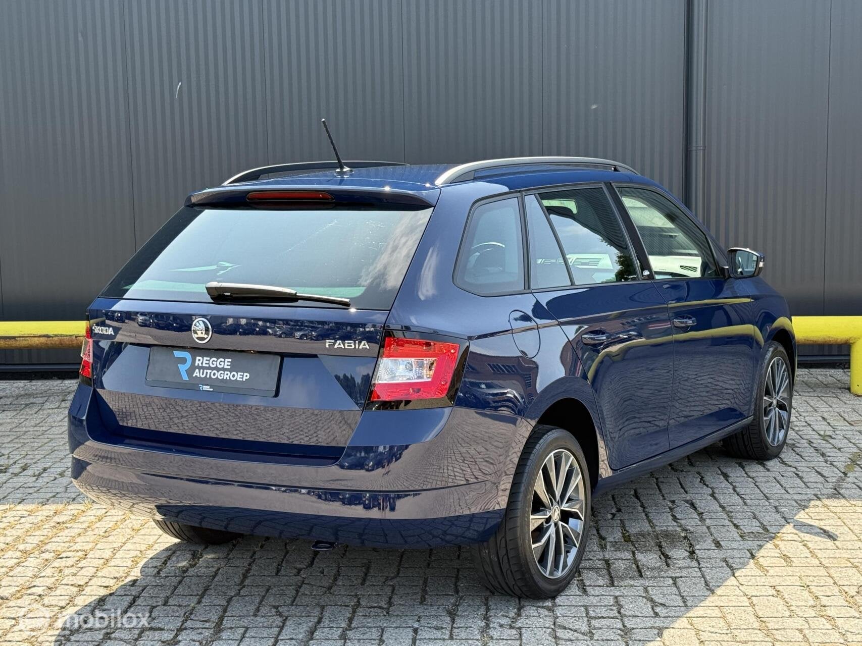 Skoda Fabia 1.2 TSI AIRCO | CRUISE | TOPSTAAT, Auto's, Gebruikt, 4 cilinders, Blauw, Bedrijf