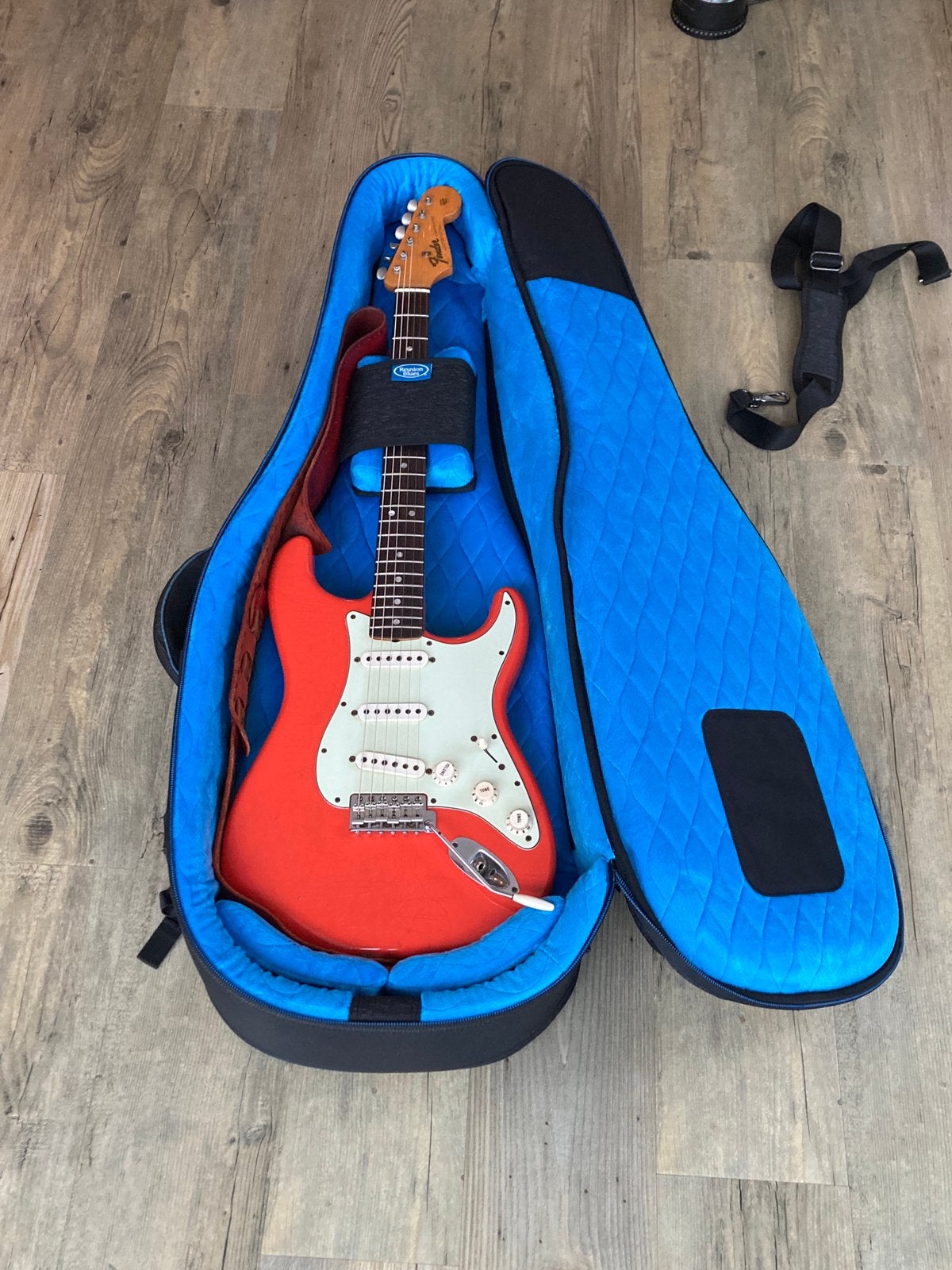 Double Electric Gigbag Blues Reunion Continental Voyager, Ophalen of Verzenden, Zo goed als nieuw, Solid body, Overige merken