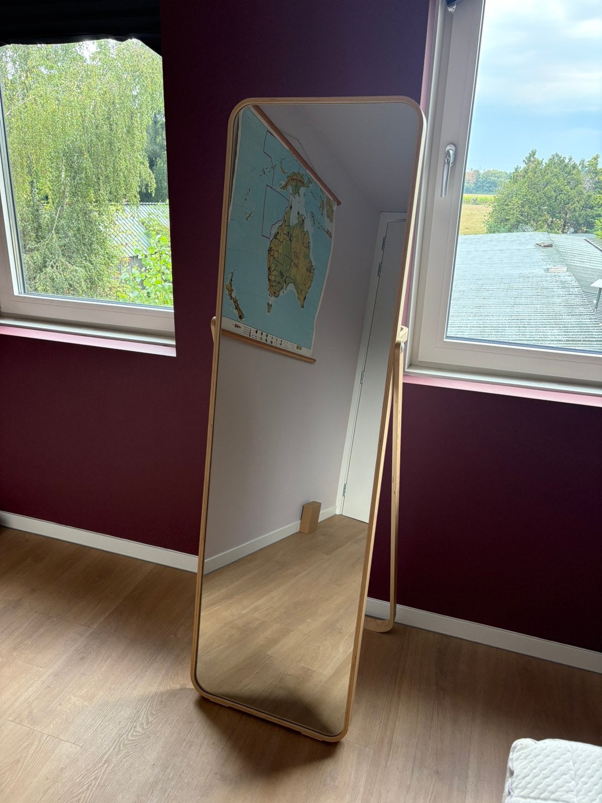 Ikea spiegel ikornnes, Huis en Inrichting, Woonaccessoires | Spiegels, Ophalen, Zo goed als nieuw, 150 tot 200 cm, Rechthoekig