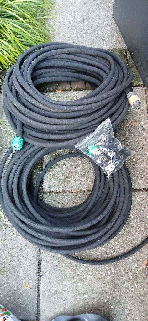 2x 50 meter tuinslang/druppelslang met aansluitingen, Ophalen, Zo goed als nieuw