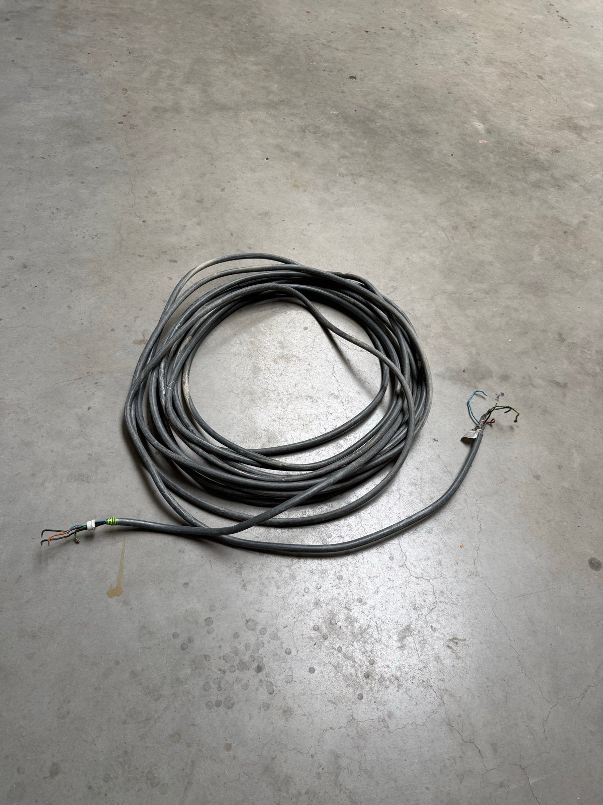 Zware stroomkabel grondkabel 4x6mm2, Doe-het-zelf en Verbouw, Elektra en Kabels, Ophalen, Gebruikt, Overige merken, Kabel of Snoer