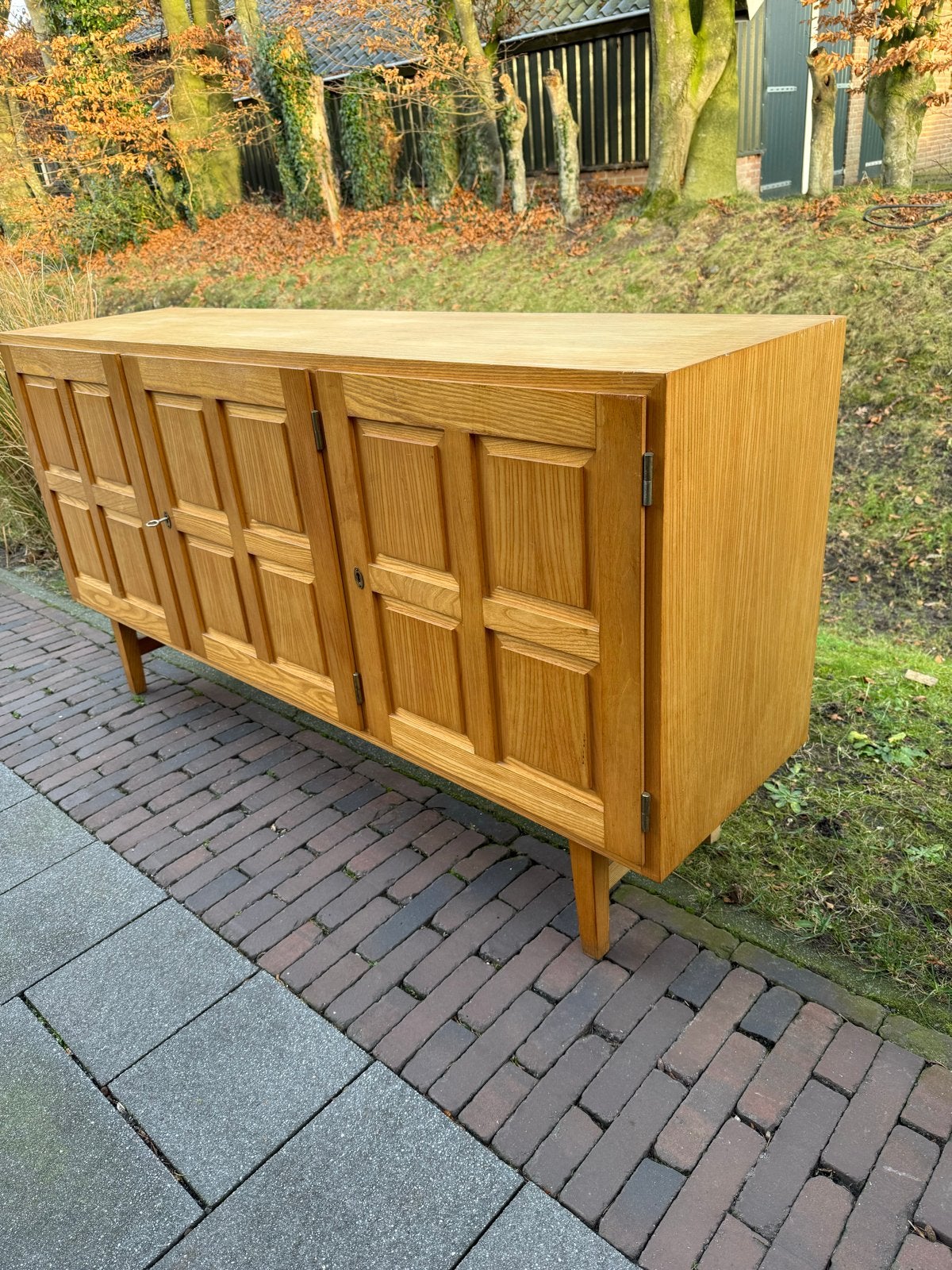 Vintage Lowboard dressoir met deuren en lade, 150 tot 200 cm, Eikenhout, Ophalen of Verzenden, Zo goed als nieuw