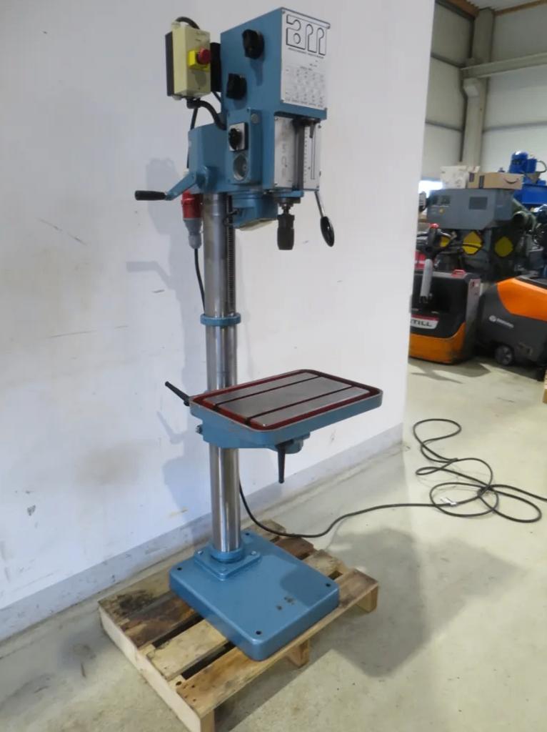 Arboga A2508, Doe-het-zelf en Verbouw, Gereedschap | Boormachines, Ophalen, Zo goed als nieuw, 600 watt of meer, Kolomboormachine