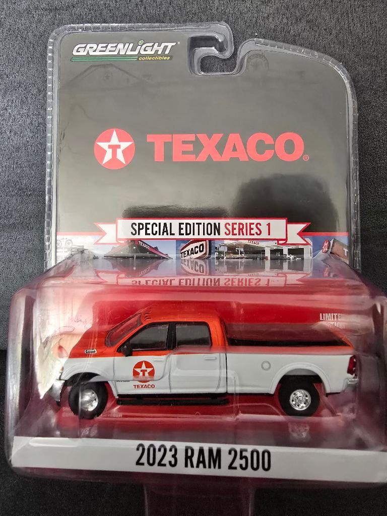 Dodge RAM 2500 "Texaco" Greenlight 1:64, Hobby en Vrije tijd, Christian@diecastcompany.nl, Auto, Diecast Company, Nieuw