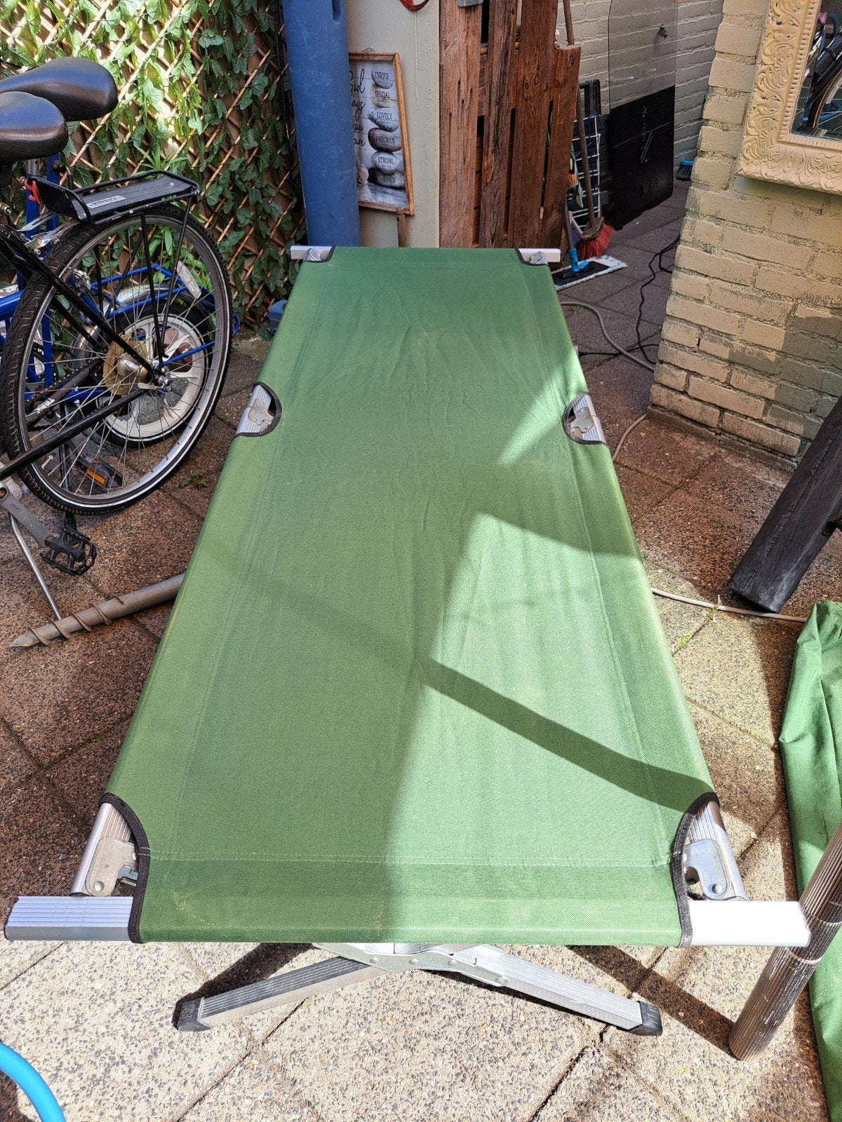 Te koop inklapbaar campingbed, Ophalen