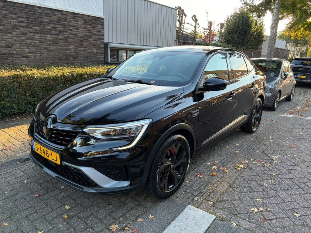 Foto 2 van Renault Arkana E-Tech Hybrid R.S. Line | Zwart | 73.000km