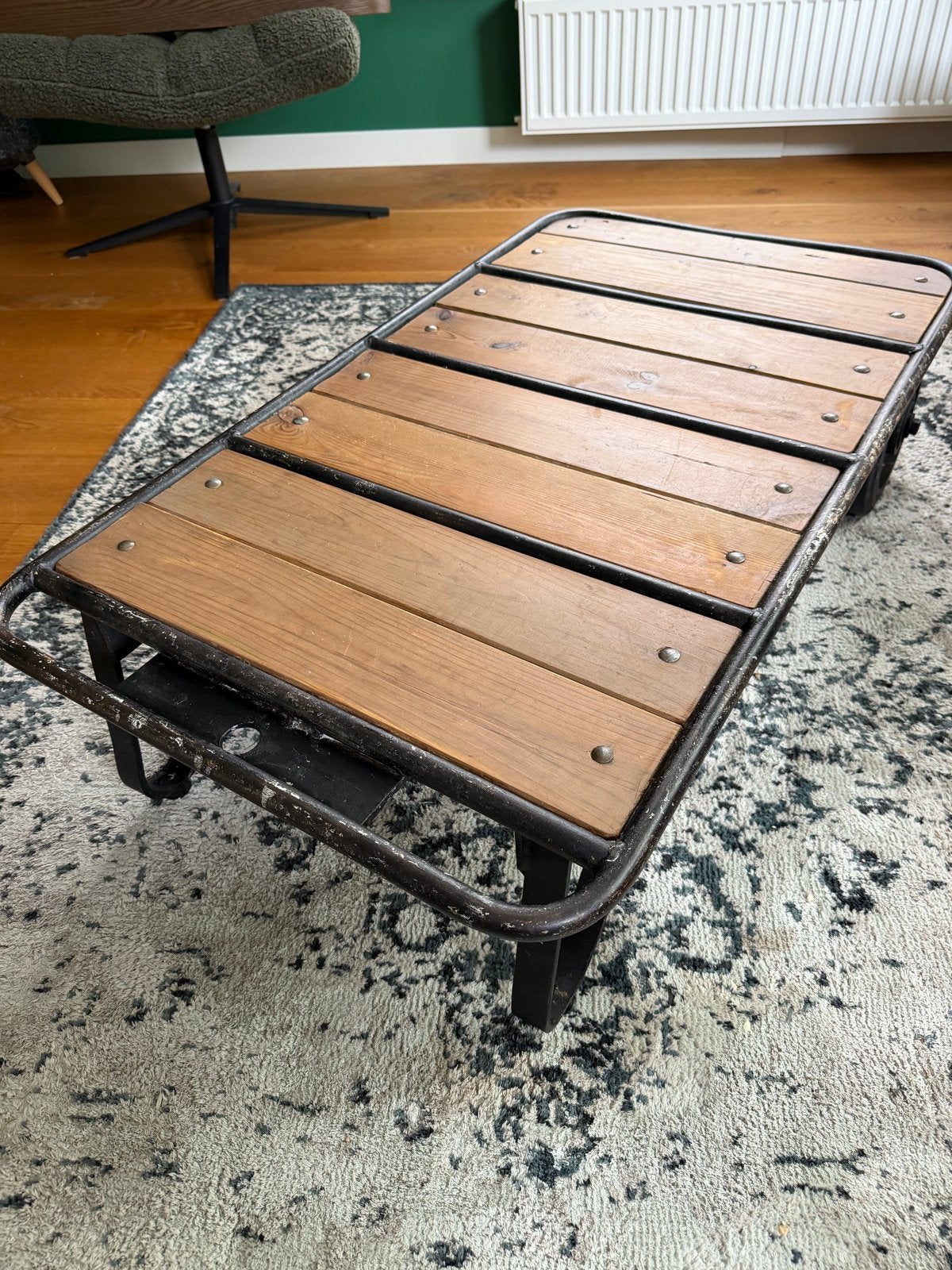 Industriële salontafel staal/hout, Huis en Inrichting, Ophalen, Gebruikt, 100 tot 150 cm, 50 tot 100 cm