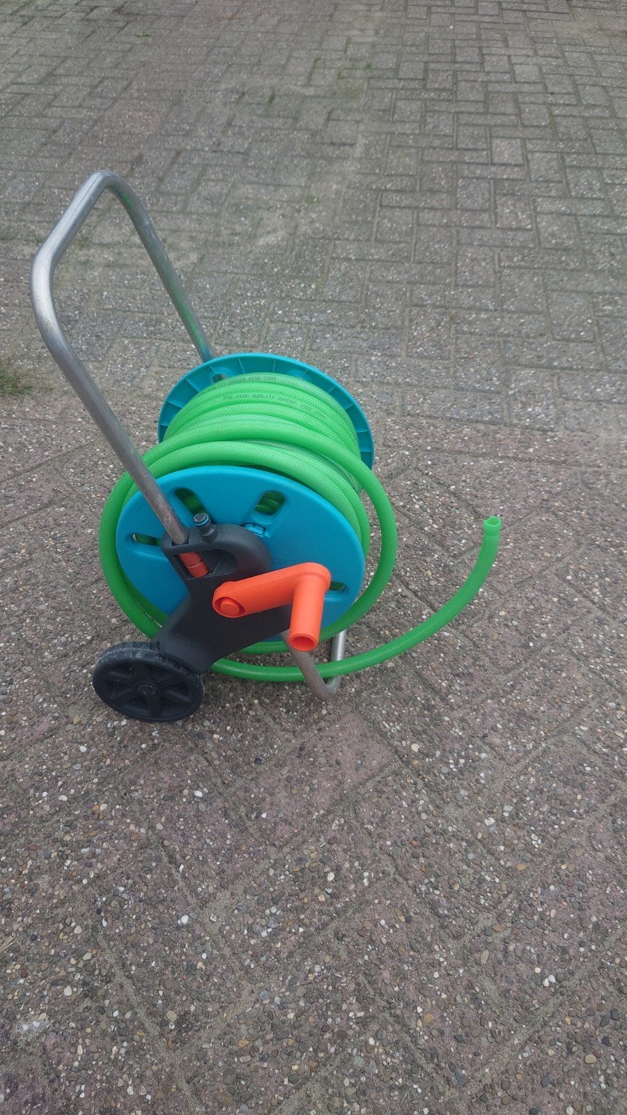 gardena 20 meter tuinslang op haspel met wieltjes, Tuin en Terras, Ophalen, Zo goed als nieuw, Tuinslang