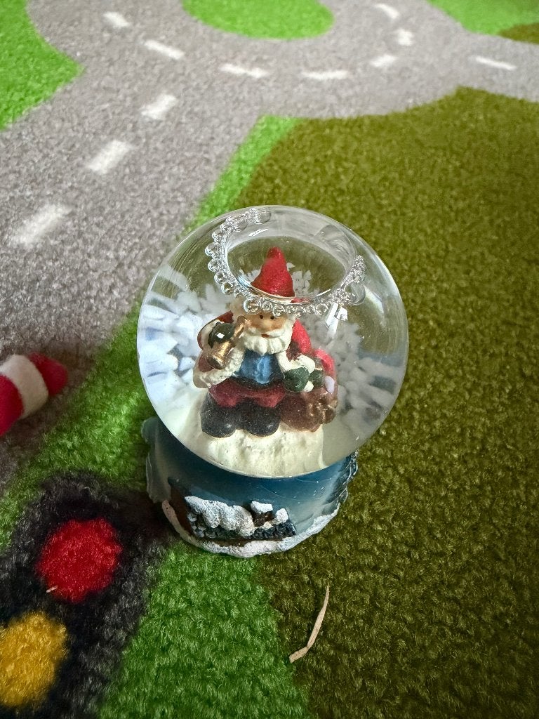 snowglobe kerst en kerstman hanger, Ophalen of Verzenden, Zo goed als nieuw