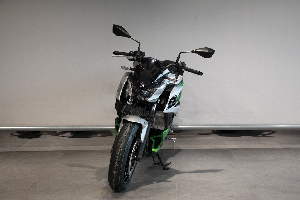 Kawasaki Z7 HYBRID (bj 2024), Bedrijf, Info@kawasaki.nl, Meer dan 35 kW, Jacobus Spijkerdreef 1-3
2132 PZ  Hoofddorp, NL