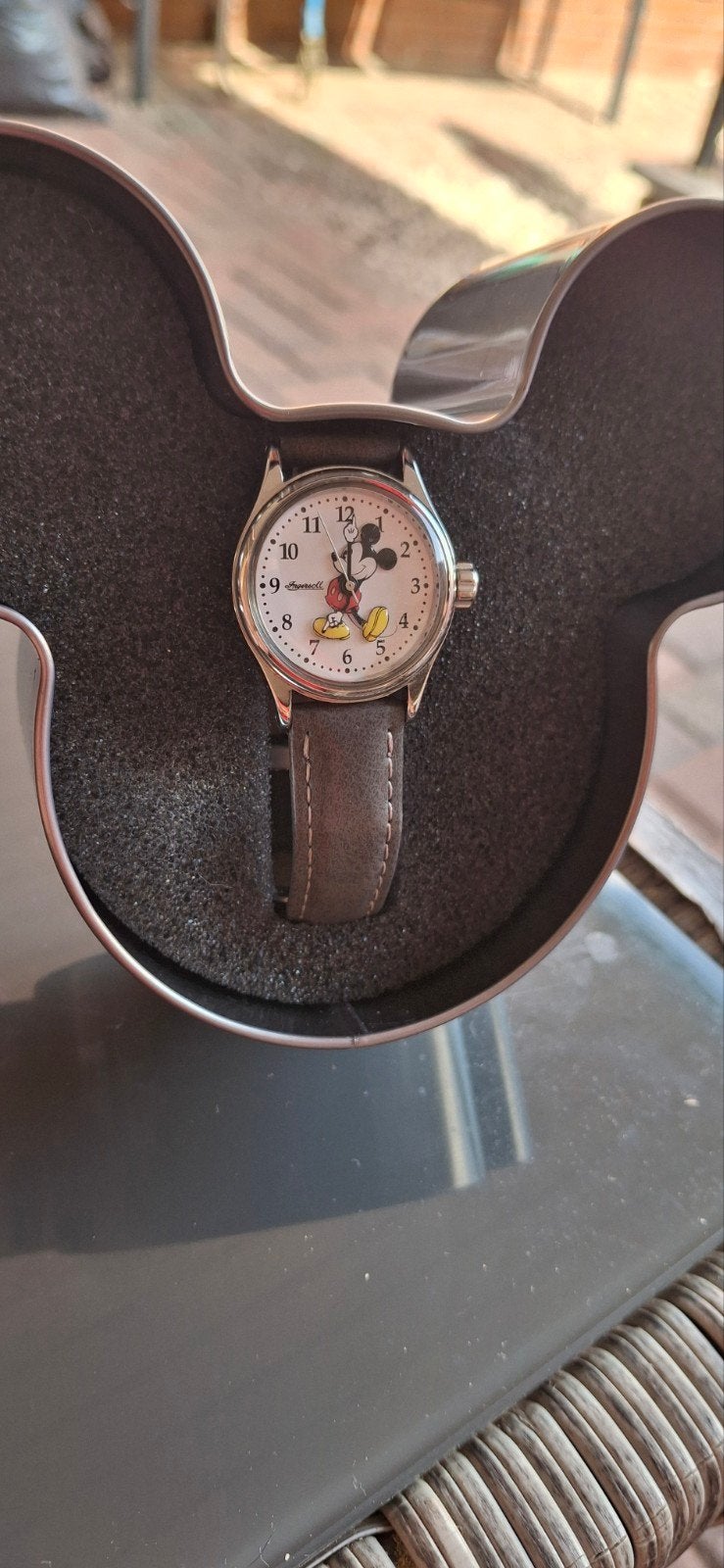 Ingersoll Disney Mickey Mouse horloge - Zo goed als nieuw, Sieraden, Tassen en Uiterlijk, Horloges | Dames, Leer, Staal, Polshorloge