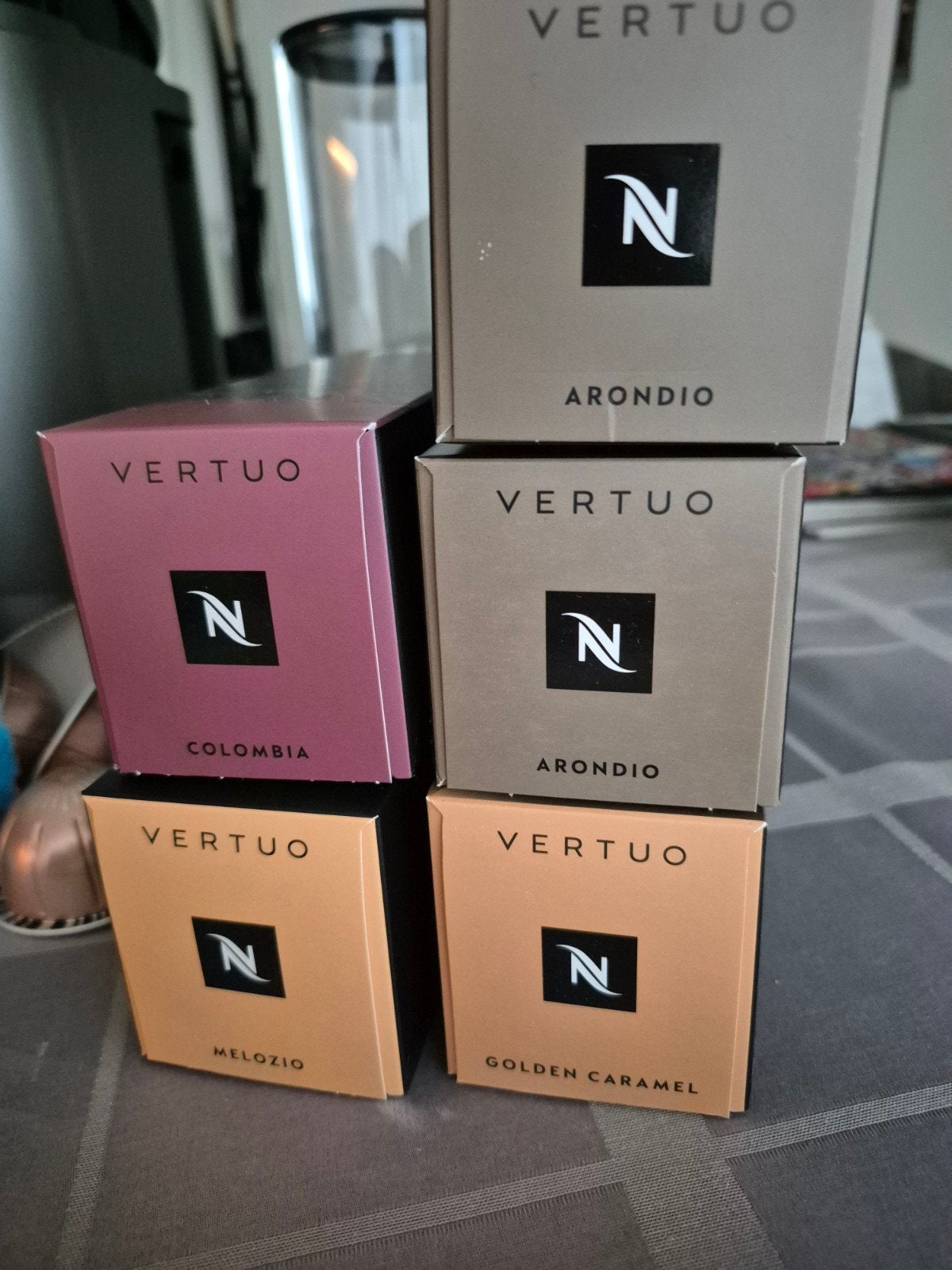 Foto 10 van Krups Nespresso Vertuo Plus Koffiemachine in prima staat
