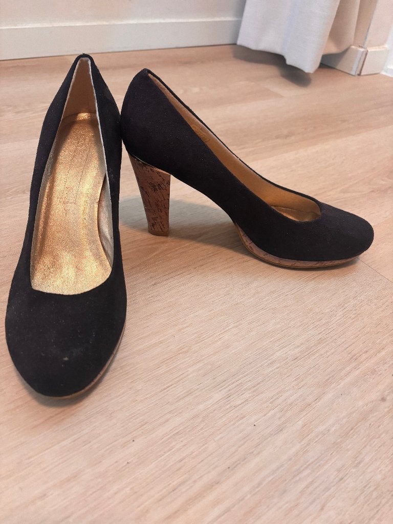 Pearlz Mules with Wooden Heels 29e, Ophalen of Verzenden, Zo goed als nieuw, Zwart