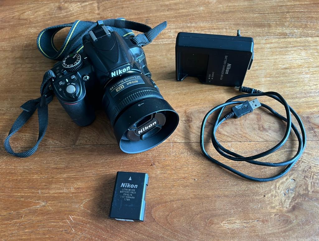 Nikon D3100 Spiegelreflexcamera met accessoires, Gebruikt, Spiegelreflex, Ophalen of Verzenden, Nikon