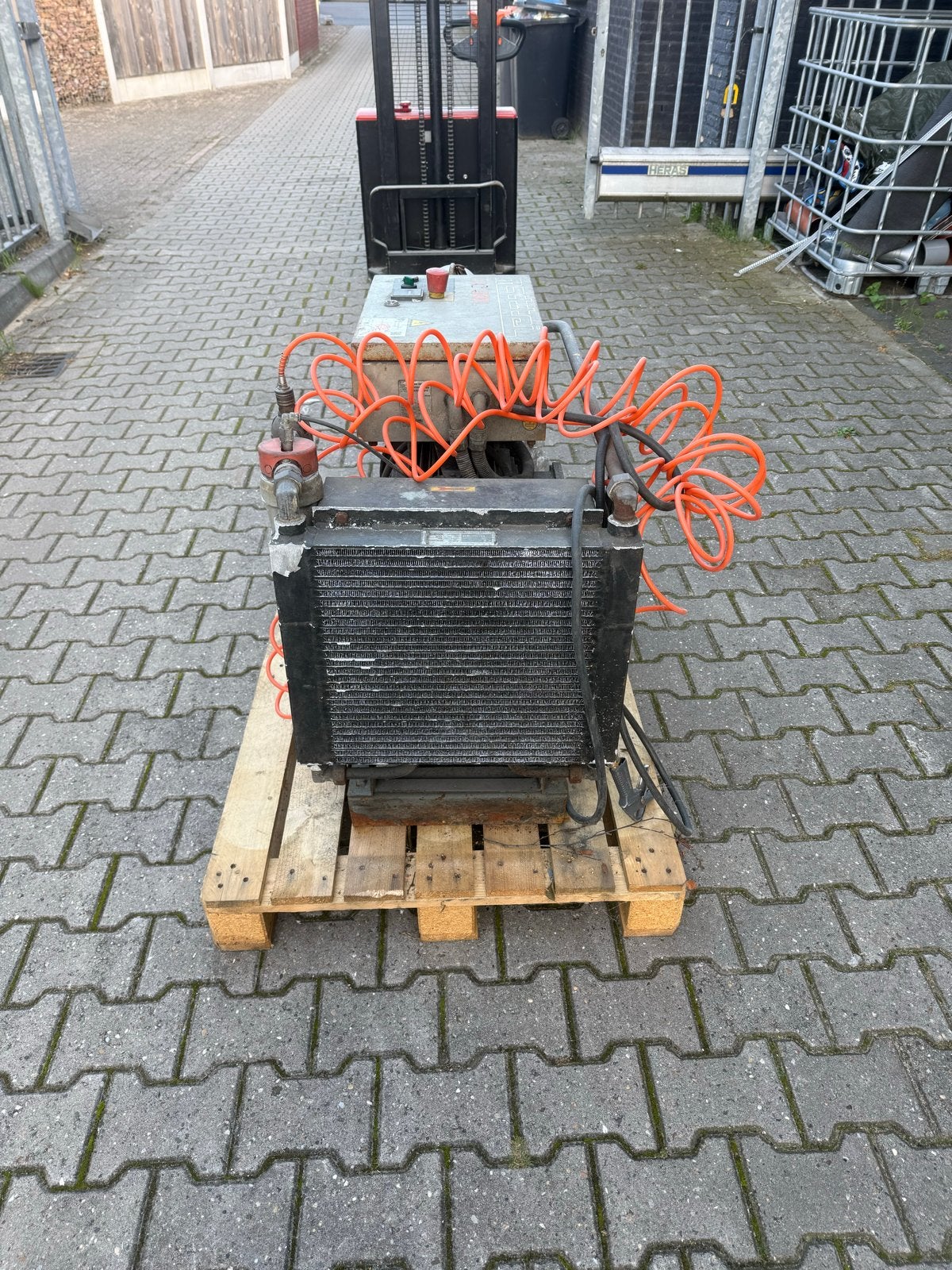 Krachtige Compressor - Gebruikt maar Functioneel, Gebruikt, Mobiel, 10 bar of meer, 100 liter of meer