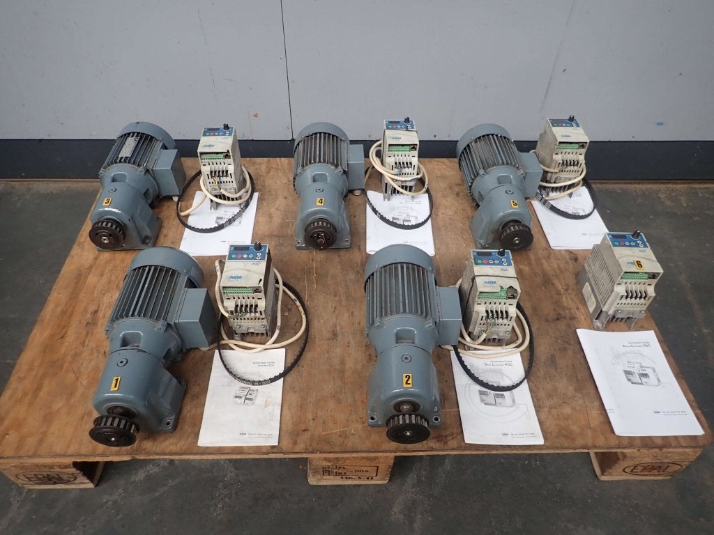 Electromotor + vertragingskast + frequentieregelaar 150rpm, Niet ingevuld, Gebruikt, Niet ingevuld, Ophalen of Verzenden