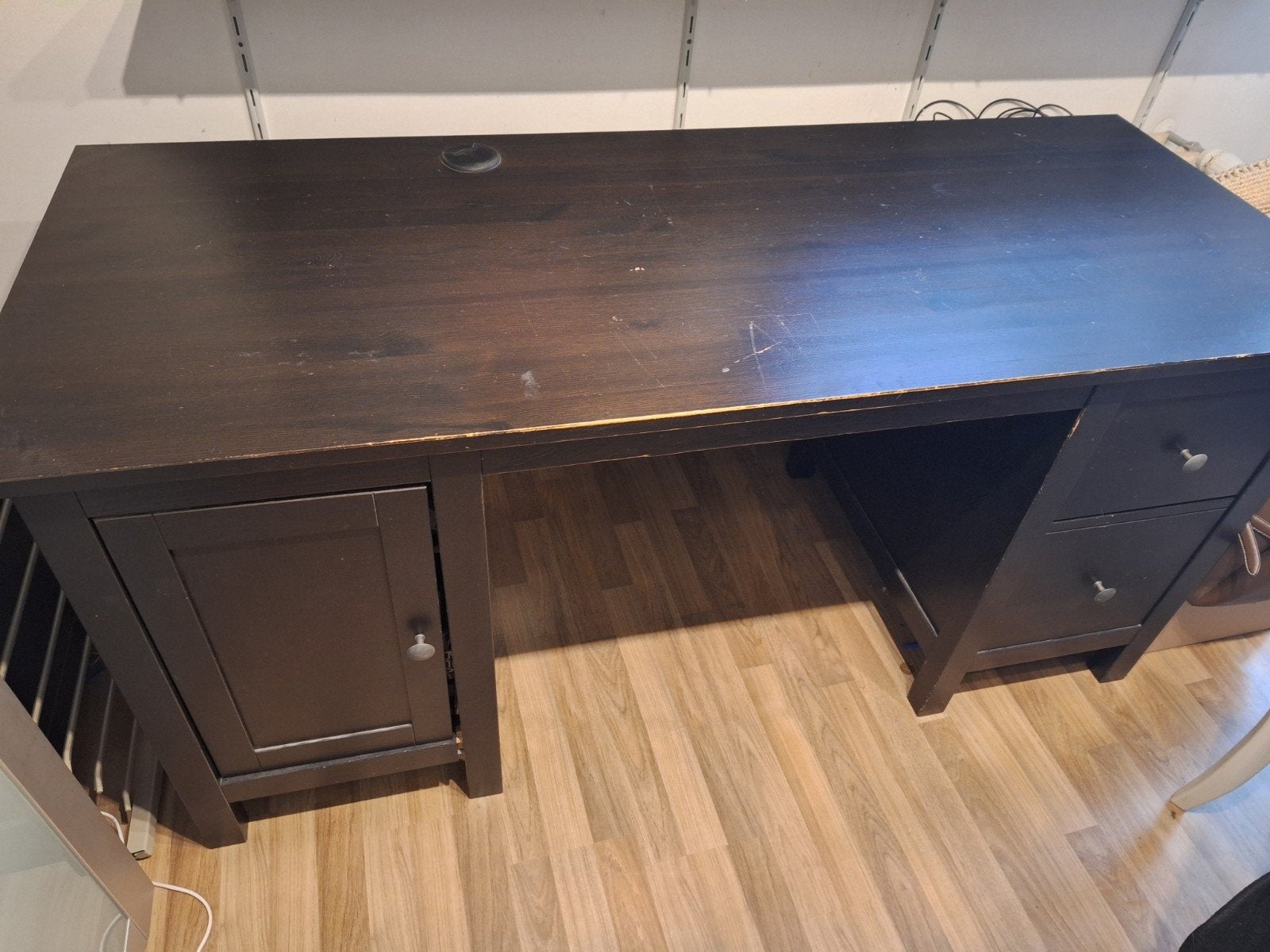 Bureau van ikea, hemnes, Huis en Inrichting, Bureaus, Ophalen, Gebruikt, Bruin, Hout