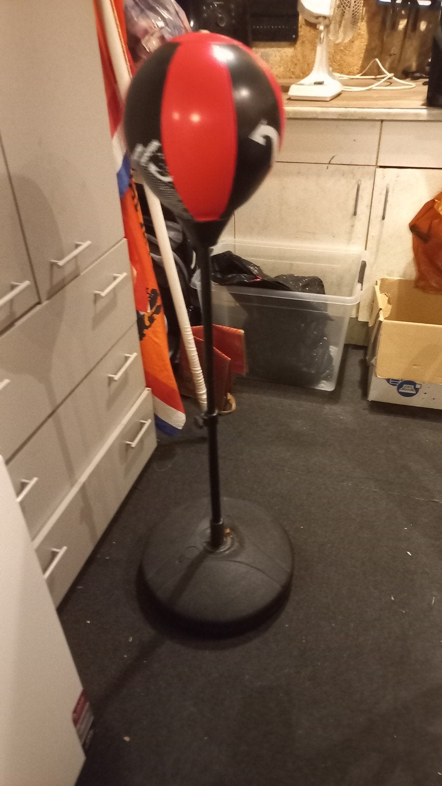 boksbal met zware voet + bokshandschoenen, Ophalen of Verzenden, Zo goed als nieuw, Boksbal