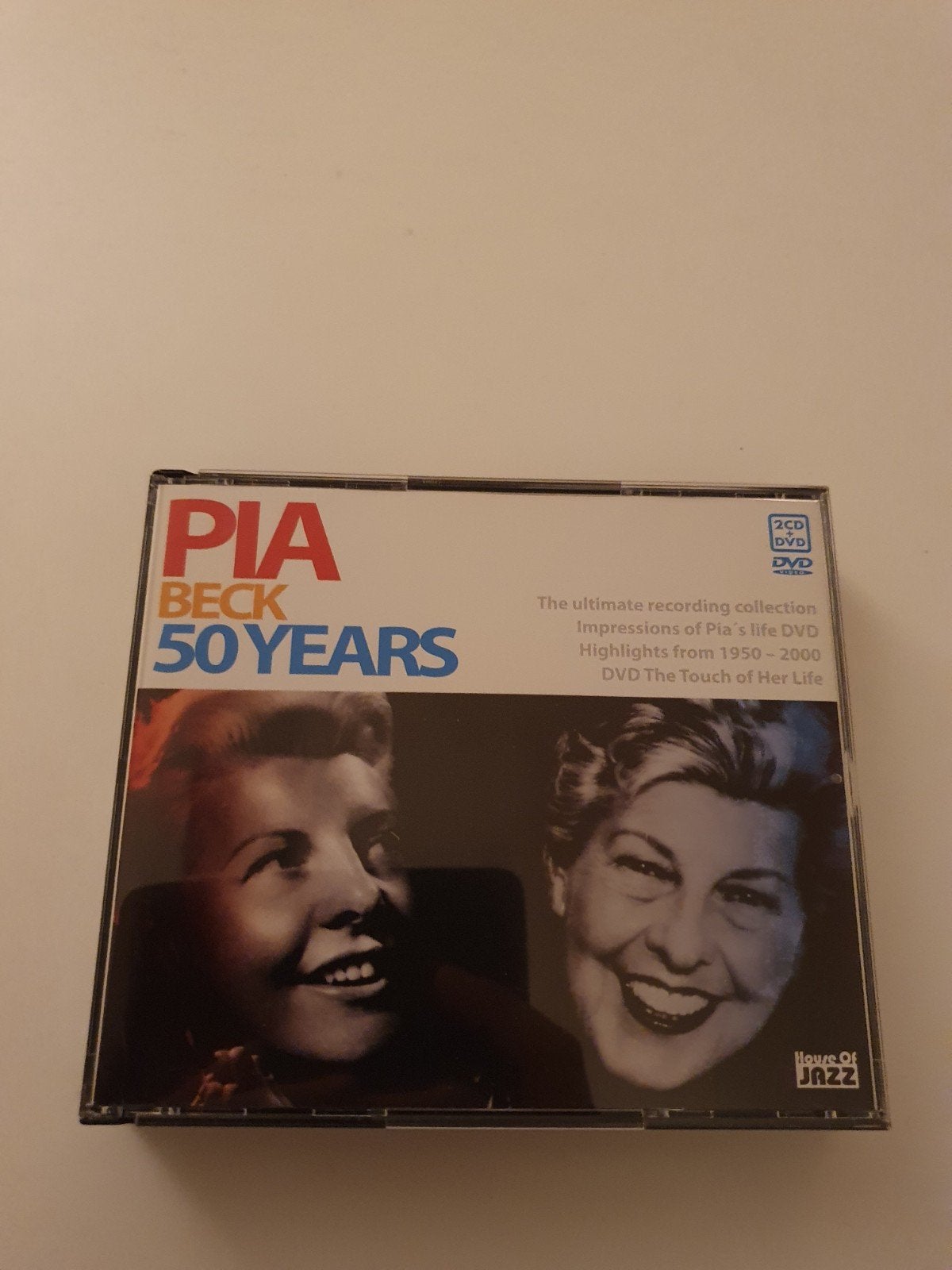 PIA BECK - 3 cd's - vanaf 2.50€

Titels:
Beck to 2000 = 2.75, Ophalen of Verzenden, Gebruikt