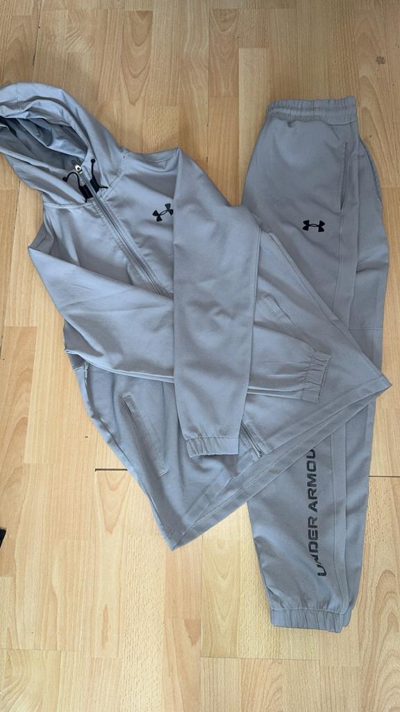 Under Armour trainingspak, Kleding | Heren, Sportkleding, Nieuw, Algemeen, Maat 48/50 (M), Grijs, Ophalen of Verzenden