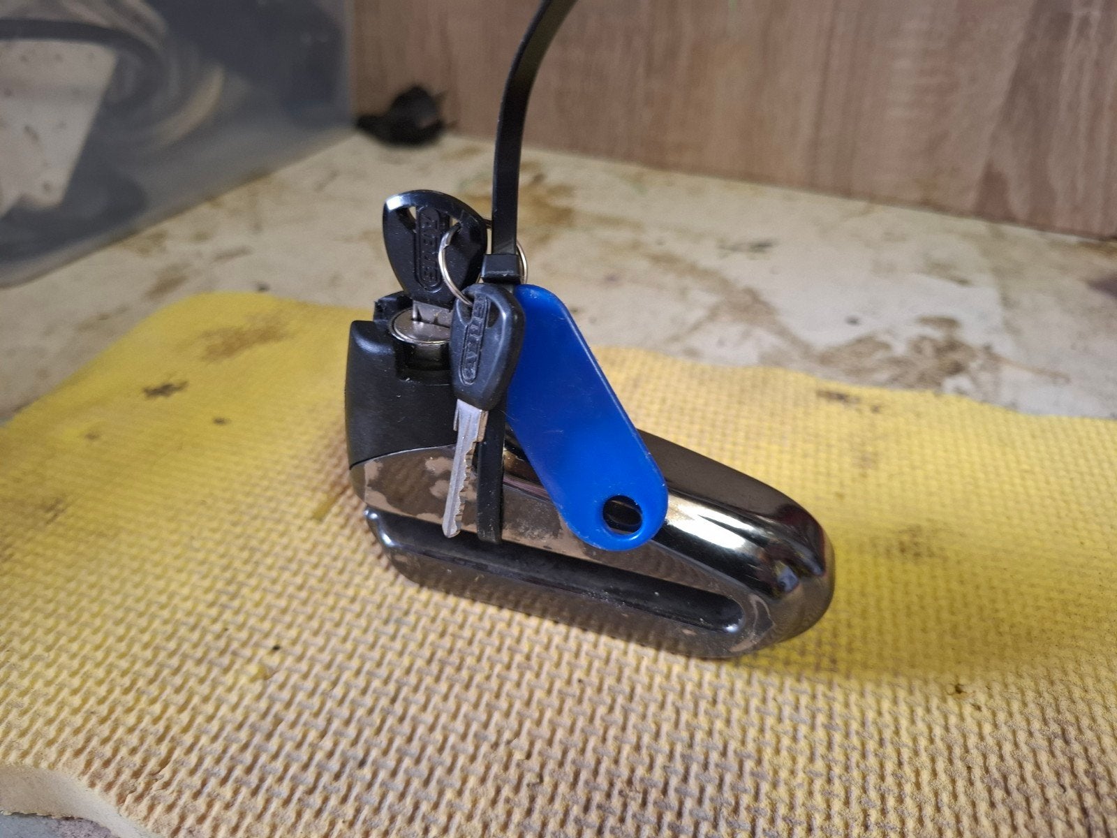 ABUS schijfremslot met sleutels, Motoren, Ophalen, Gebruikt