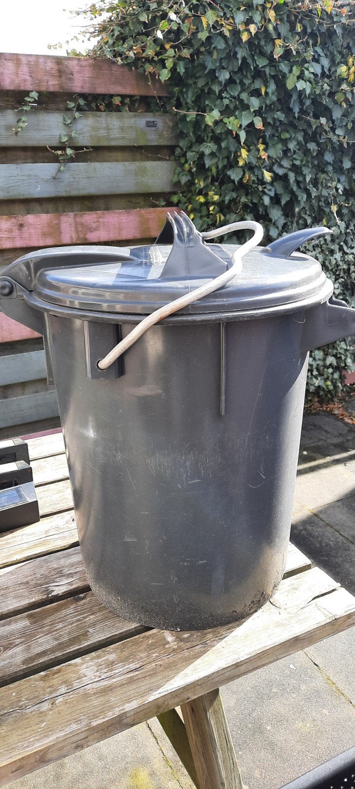 Kunststof afvalemmer 35 liter - grijs met beugel - kunststof, Caravans en Kamperen, Ophalen, Zo goed als nieuw