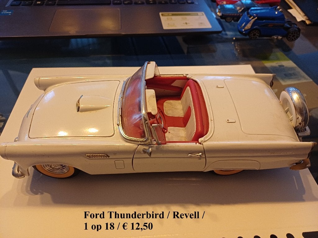 Ford Thunderbird modelauto, Hobby en Vrije tijd, Modelauto's | 1:18, Ophalen of Verzenden, Gebruikt, Auto, Revell
