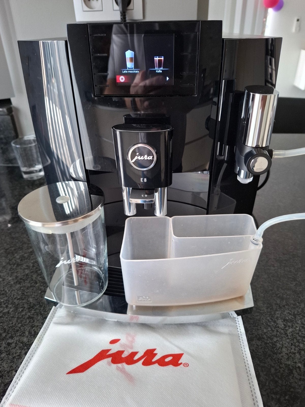 Jura E8 (eb) koffiemachine, 10 kopjes of meer, Ophalen, Koffiemachine