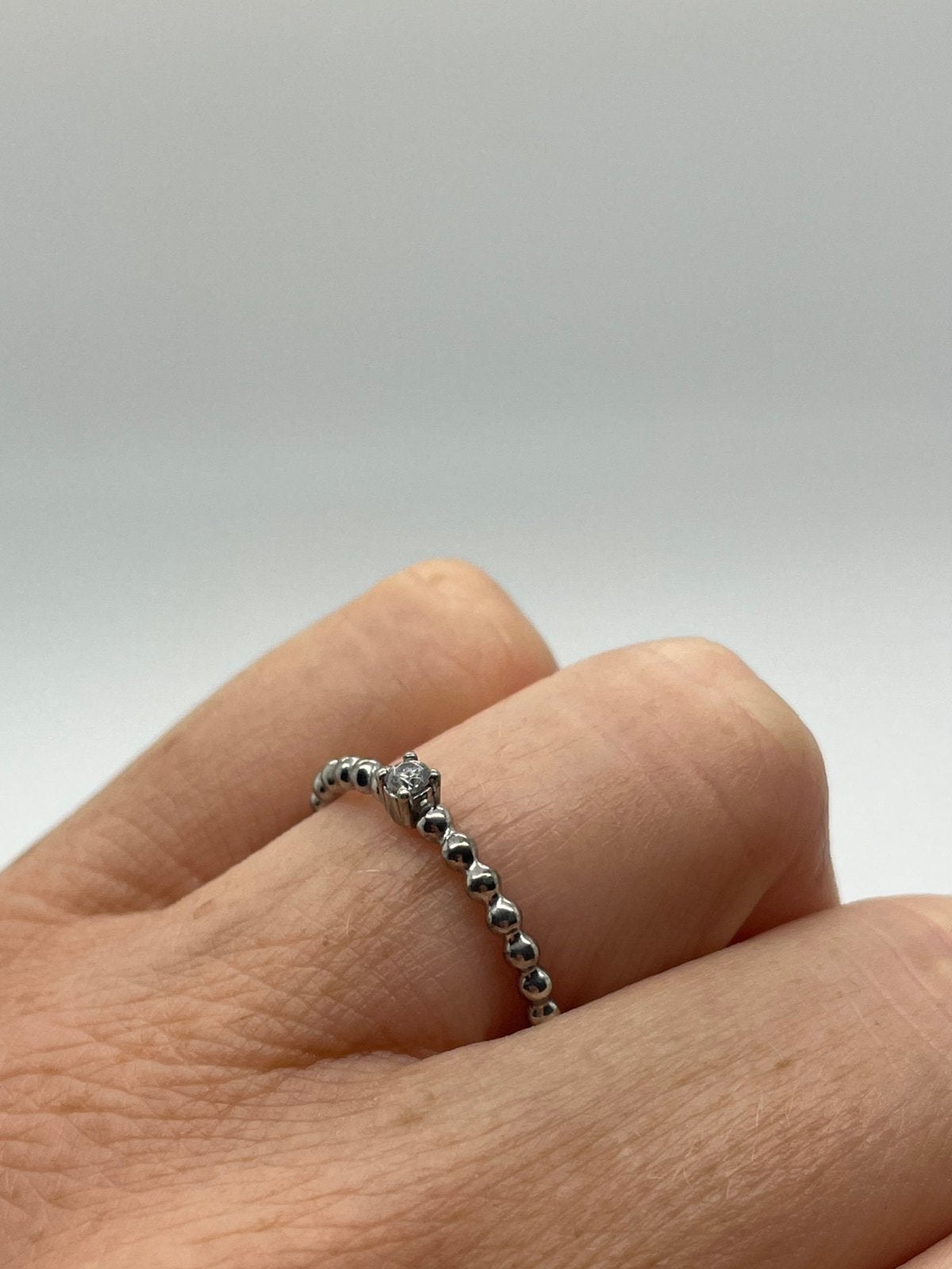 F898 Prachtige zilveren bolletjes (aanschuif)ring maat 18,5, Sieraden, Tassen en Uiterlijk, 18 tot 19, Ophalen of Verzenden, X