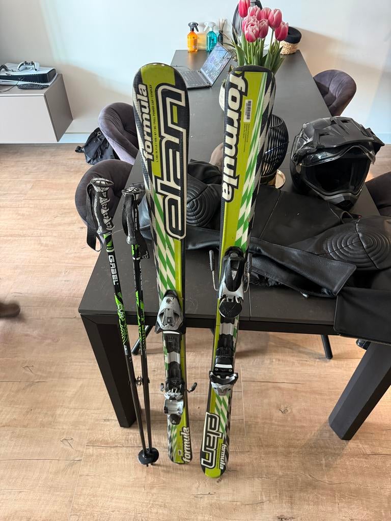 Skies 1,40 met stokken, Sport en Fitness, Ophalen, Zo goed als nieuw, Ski's, Overige merken