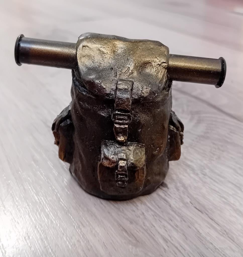 verbronsde sculptuur rugzak van je leven, Antiek en Kunst, Ophalen of Verzenden